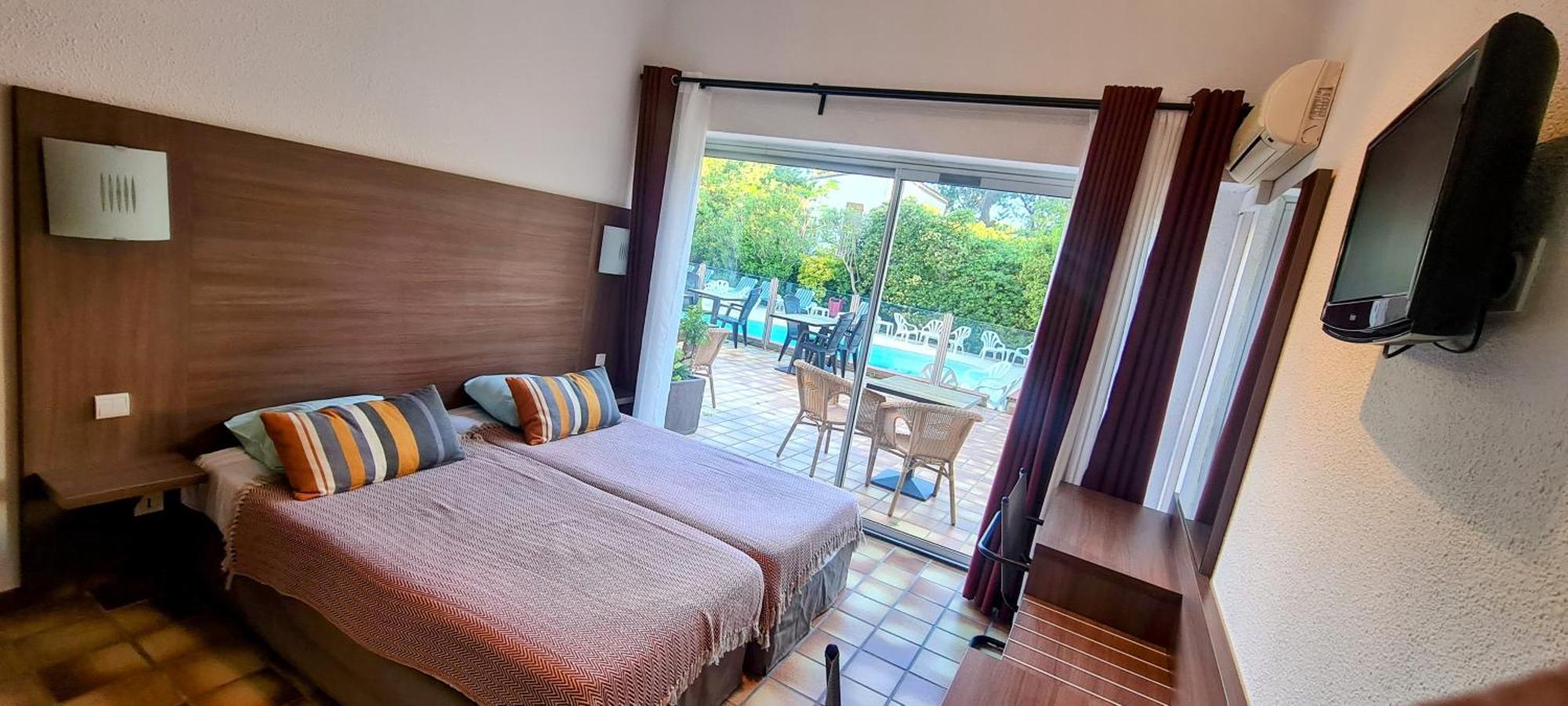 Hotel Le Maritime 아르젤레쉬르메르 객실 사진